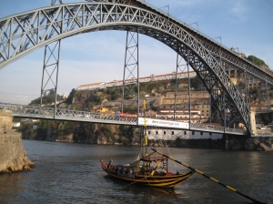 Porto : le pont "Eiffel" enjambe le Douro